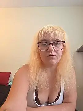 Ashloves_ Chat XXX in diretta