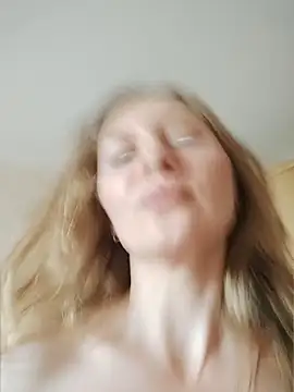 KamilaLod – Naživo XXX chat