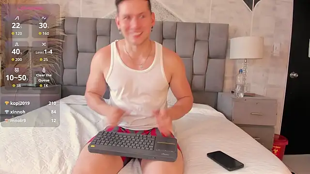 Izui_Pierce Live XXX-Chat