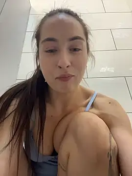 Holly_Play Live XXX-chat