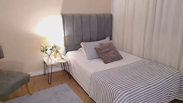 XXX chat uživo modela Megaan___