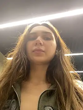 دردشة QuitieLia الجنسية المباشرة