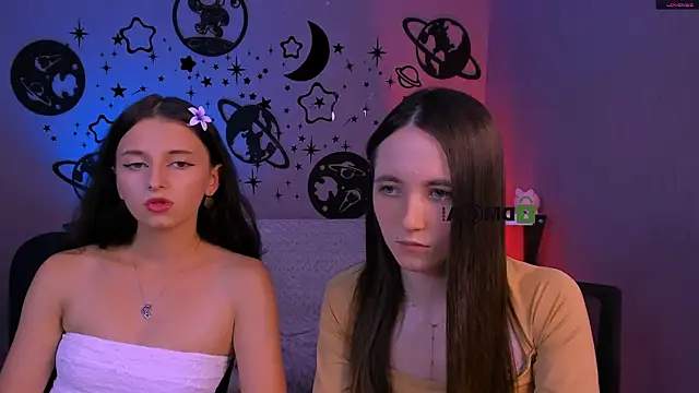 צ'אט XXX בשידור חי של bella_dorn