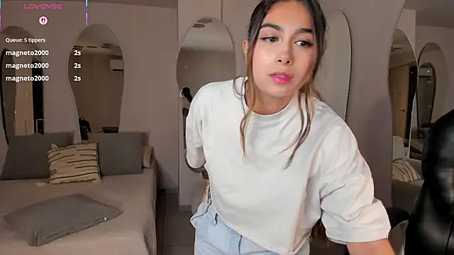 VeronicaBlue's Live XXX Chat
