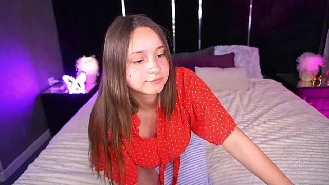 TinyNatalie's Live XXX Chat