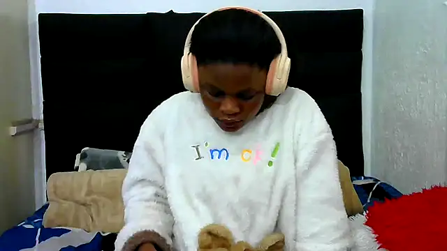Chatroom XXX en direct de BlondieBitch