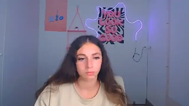 KissMeJulia's Live XXX Chat