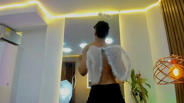 Chatroom XXX en direct de Colby_driscoll