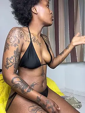 midnightdoll1 Adlı Modelin Canlı XXX Sohbeti