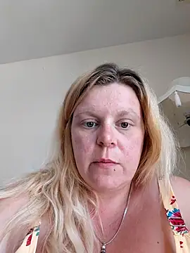 pinkieMilfPUSY's Live XXX Chat