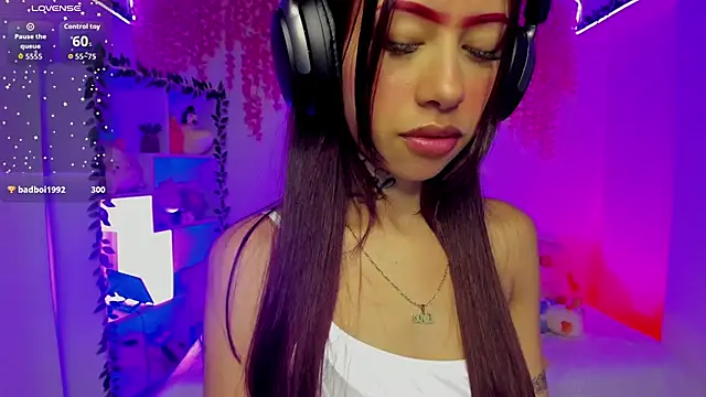 cat_kitty18_'s Live XXX Chat