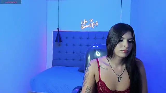 Chatroom XXX en direct de CryBabyVelvet