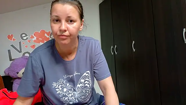 XXX chat uživo modela SweetMaddy888