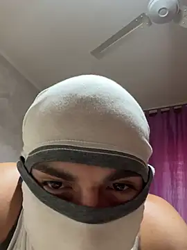 צ'אט XXX בשידור חי של niccbo