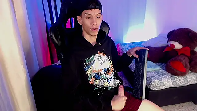 Chat +18 de YorYo_hot ao vivo