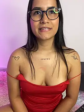 Val12777のライブXXXチャット