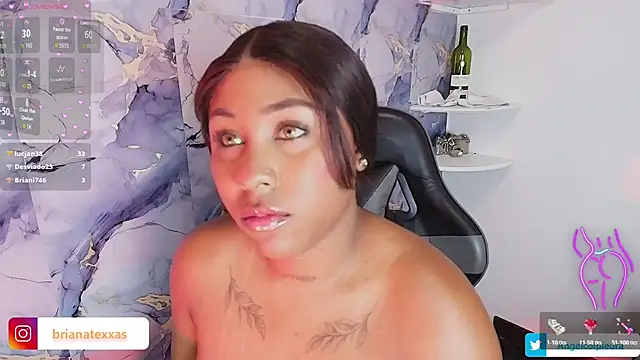 צ'אט XXX בשידור חי של AngelThroatt