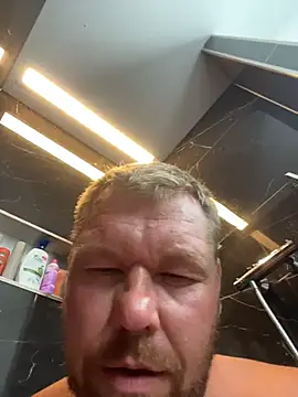 הופעת וובקאם של fetter_Daddy_Berlin