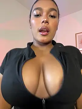 צ'אט XXX בשידור חי של aleja_montiel__
