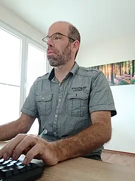 DaddyHarry_MatureStallion live XXX chat