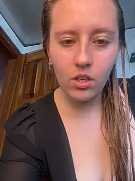cuttie_blondie live XXX chat
