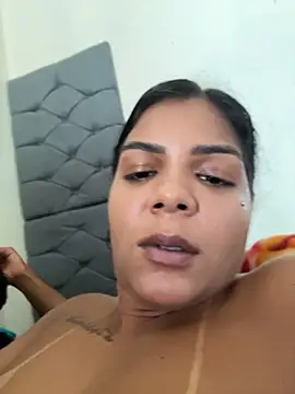 Indiazinhax's Live XXX Chat