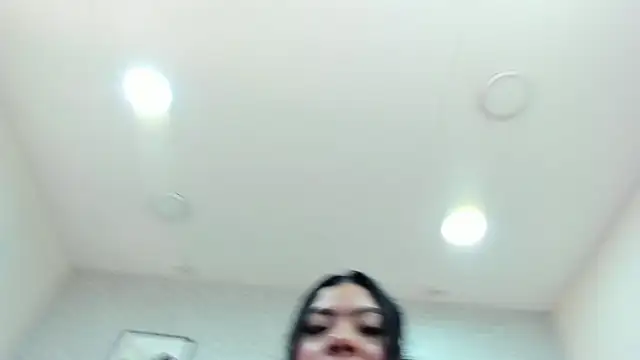 Adriana_Paul Chat XXX in diretta