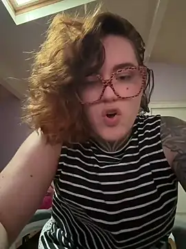 צ'אט XXX בשידור חי של MashapinkX