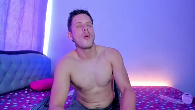 johnycooper08 Live XXX Chat