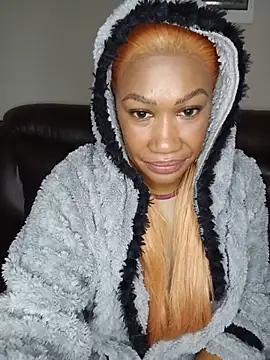 PuneeeLucee Chat XXX in diretta
