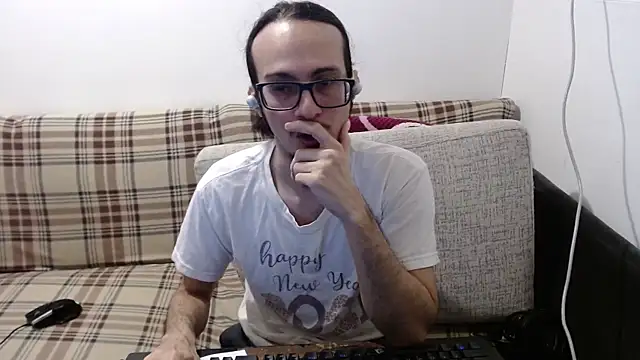 cholitohermoso's Live XXX Chat