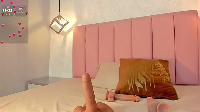 SUNNYCYRUS' Live XXX Chat