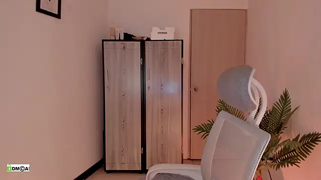 urcute_kitten: απευθείας συνομιλία ΧΧΧ