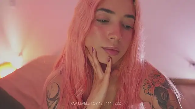 dearnina_ live XXX chat