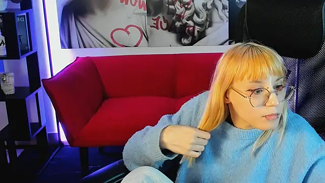 ReminaMeow Chat XXX in diretta