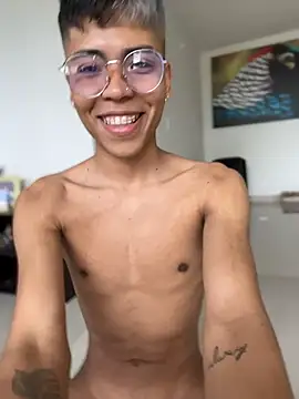 MaxiWildd's Live XXX Chat