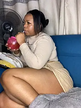 GoldenAss07 Chat XXX live