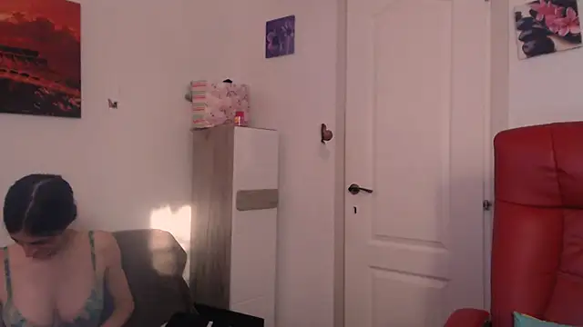simyhvn's Live XXX Chat