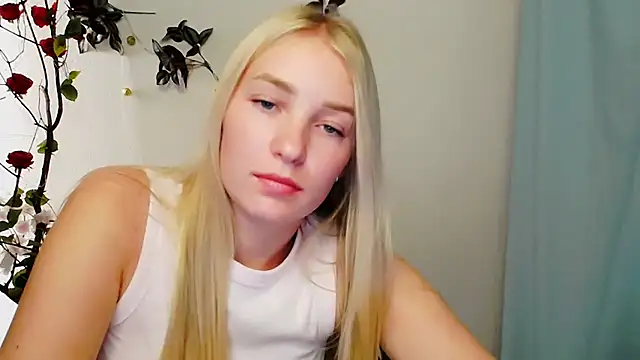 Queen_ofLove Adlı Modelin Canlı XXX Sohbeti