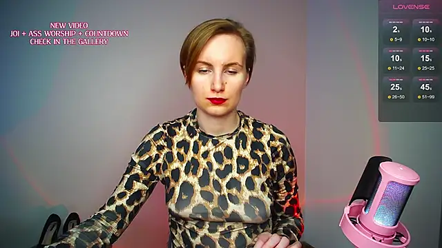 Chat XXX en directo de KinkyMissCherry