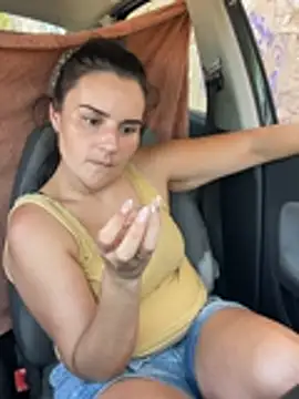 Chat +18 de Naira_Dan ao vivo