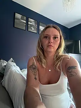 Sky25x's Live XXX Chat