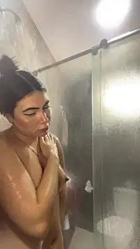 Chat +18 de Mia_222 ao vivo