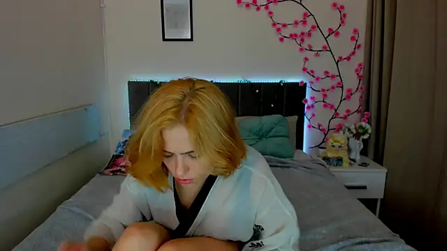 DellaRows' Live XXX Chat
