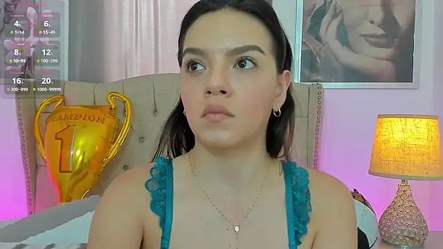 צ'אט XXX בשידור חי של Beautyari_