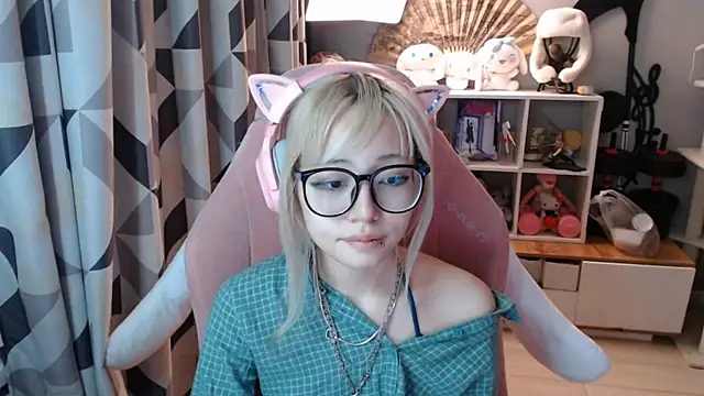 SaxonDibs' Live XXX Chat