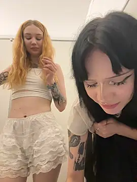 sukidaan Live XXX chat