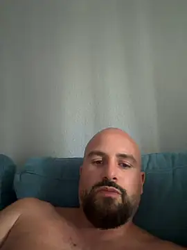 הופעת וובקאם של emilio19900