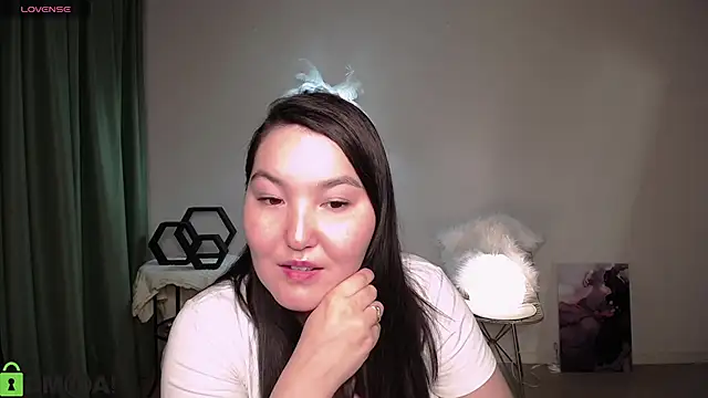 Онлайн чат XXX CamilaMartiez