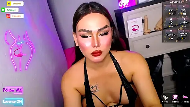 WildDominantMistress' Live XXX Chat